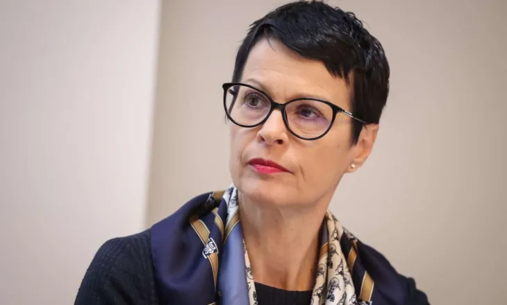 Marta Kos vizitë në Prishtinë, komisionerja e zgjerimit takohet të premten me Haxhiun dhe Kurtin  