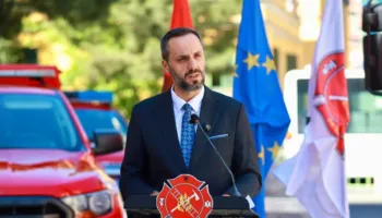 Masat për sezonin veror, ministri Lamallari: Deri në 30 vite burg për zjarrvënësit e qëllimshëm, nuk do të ketë asnjë tolerancë