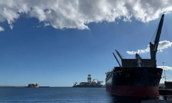 Mbërrin në Tenerife MV Hondius, anija turistike me pasagjerë me hantavirus nën masa të rrepta sigurie