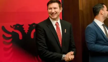 Mbi 1900 firma për Denion Meidanin! Studentët shqiptarë në Maqedoninë e Veriut peticion kundër largimit të ambasadorit