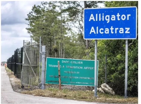 Mbyllet qendra famëkeqe e emigrantëve “Alligator Alcatraz”, shkak kostot marramendëse