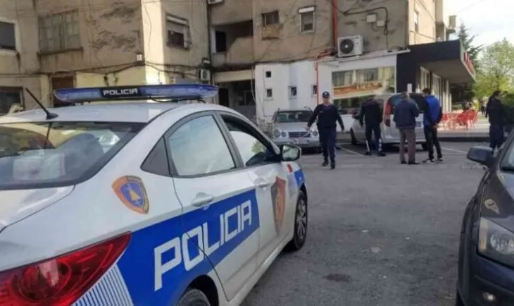 Me 1000 fara kanabis në makinë, arrestohet 66-vjeçari në Tiranë