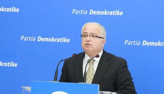 “Me këtë ekip drejtues që ka PD, më kollaj shkon në Hënë se vjen në pushtet”, Edmond Spaho reagon pasi u hoq nga Këshilli Kombëtar