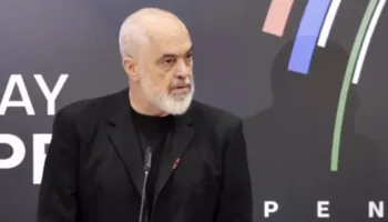 “Mendova se…”/ Aktiviteti për Ditën e Europës, Rama kritika organizatorëve, çfarë e irritoi kaq shumë Kryeministrin