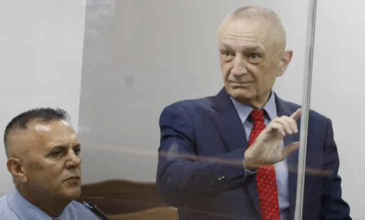 “Meta i ka shkruar Ismailajt ‘më duhen 200 mijë’”, del mesazhi në gjyq, prokurori Kllapi debat me avokatin e ish-Presidentit