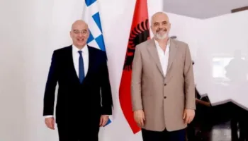 Ministri grek i Mbrojtjes vizitë në Tiranë, Dendias takohet me kryeministrin Rama