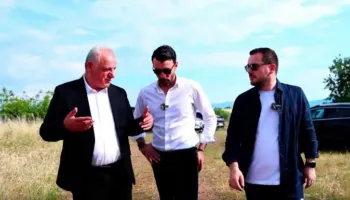 Ministri i Bujqësisë Andis Salla në Malësia e Madhe: Subvencion deri në 10, 000 lekë/ha për fermat me mbi 3 ha