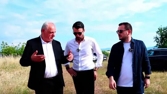 Ministri i Bujqësisë Andis Salla në Malësia e Madhe: Subvencion deri në 10, 000 lekë/ha për fermat me mbi 3 ha
