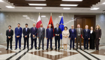 Ministri i Katarit në Tiranë dhe Durrës, Ferit Hoxha zbulon planet për projekte të mëdha nga energjia tek arsimi