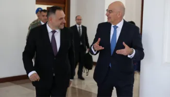 Ministri Nufi takim me homologun grek Dendias: Vijojmë dialogun e ngushtë në fushën e mbrojtjes dhe sigurisë