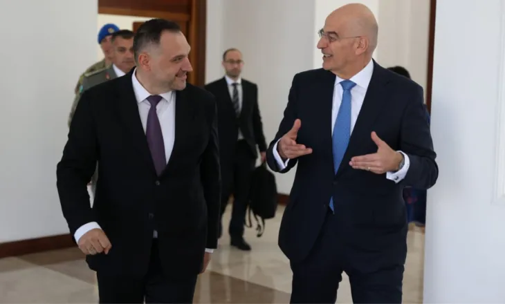 Ministri Nufi takim me homologun grek Dendias: Vijojmë dialogun e ngushtë në fushën e mbrojtjes dhe sigurisë