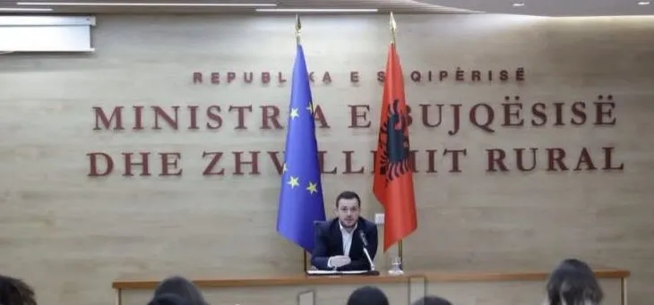 Ministri Salla: Monitorime në terren për etiketimin e produkteve ushqimore nga fermerët