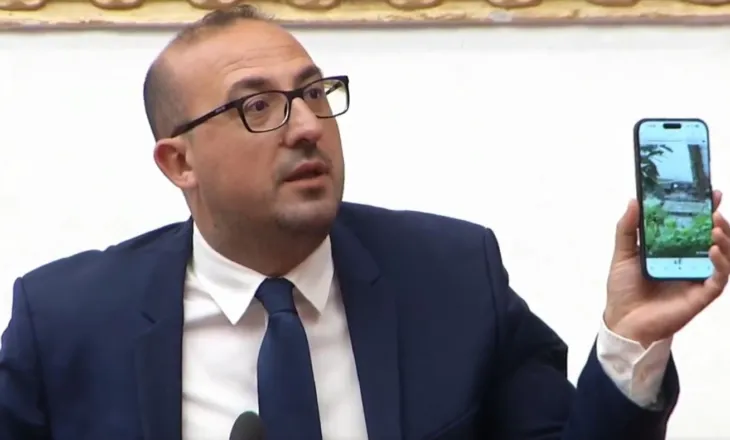 Minjtë po na hanë kalamajtë te Pediatria e Lushnjës”/ Ironia e Korreshit: Na sillni foto të çmallemi me Evis Salën