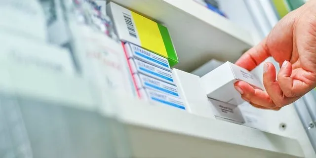 Miratohet lista e barnave që rimbursohen 50%-100%, nga fondi i detyrueshëm i sigurimeve