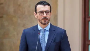 Miratohet subvencioni për shoqëritë e transportit publik, Karakaçi tregon detajet