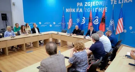 “Misioni ynë është rikthimi i votës së lirë dhe rikthimi ynë në pushtet”, mesazhi i Berishës në mbledhjen e kryesisë së PD
