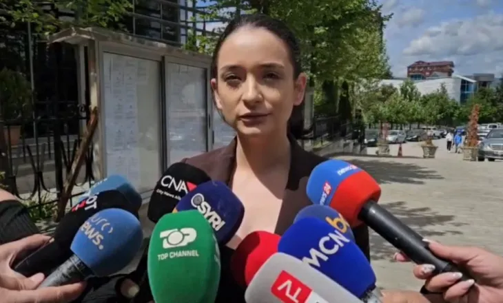 Mjeku akuzohet për ngacmim seksual, avokatja e 21-vjeçares: Ai ndiqte të njëjtën praktikë pune me të gjitha