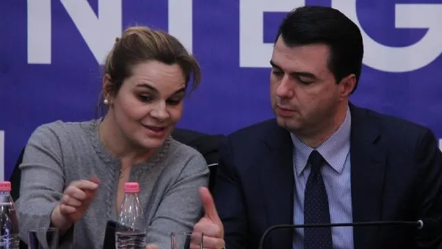 Monika Kryemadhi hedh akzua të forta ndaj Lulzim Bashës: Financon portale për sulme denigruese ndaj meje dhe familjes sime