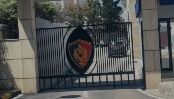 Morën peng një person për shkak të borxhit, ndalohen dy të dyshuarit në Vlorë
