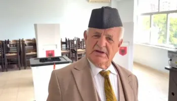 “Mos vdeksha derisa të shoh Saliun…”, mesazhi i demokratit në Fier: “Kur erdhi Berisha tha se vdekja është ligj për të gjithë