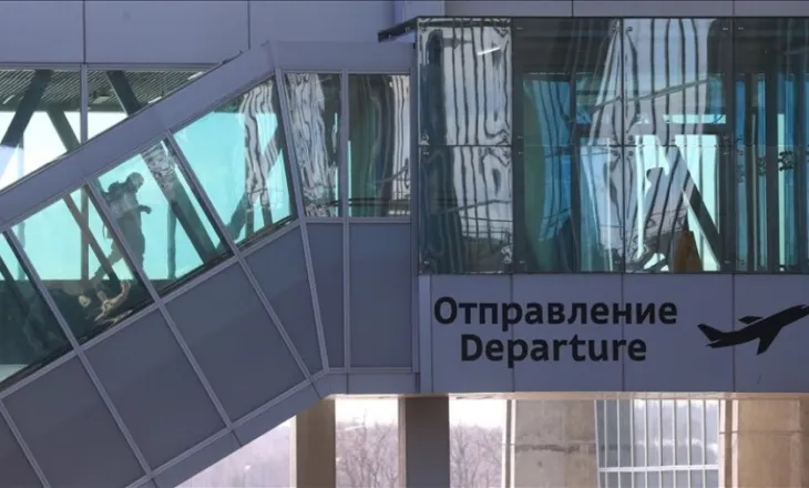 Moska mbyll të gjitha aeroportet për shkak të kërcënimit me dronë nga Ukraina