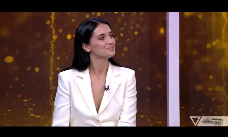 Moza flirt me Dj Bujakën? Bashkëshortja: Nëse e merr parasysh që ka tre fëmijë…! Sara e ka personale me Bujarin