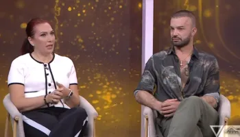 “Mozën nuk e duroja dot në vitet 2000”, Valeri i kthehet Dasarës në Ferma Club: Mendon se të ka marrë diellin ty