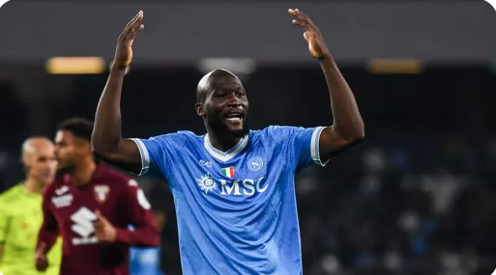 Napoli, shiko kush rishfaqet; Lukaku në Castel Volturno, pritet një takim ballë për ballë me Conten