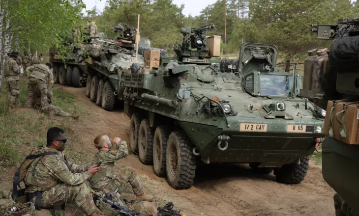 NATO kërkon të forcojë krahun lindor dhe të shtojë forcat e caktuara për të mbrojtur vendet baltike