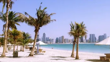 Ndalohen burrat dhe fotografitë, Dubai hap plazhin e parë në botë vetëm për gra