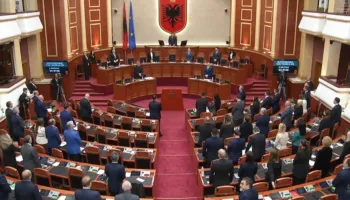 Ndarja nga jeta e Servet Pëllumbit, Kuvendi mban 1 minutë heshtje në nderim të tij
