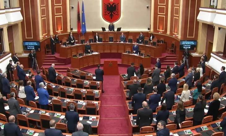 Ndarja nga jeta e Servet Pëllumbit, Kuvendi mban 1 minutë heshtje në nderim të tij