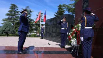 Nderohen sot 231 Dëshmorët e Policisë, Hita: Ata na mësojnë se uniforma nuk nderohet nga grada, por nga karakteri