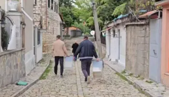 Ndërpritet procesi i votimit për kreun e PD-së në Korçë, komisionerët marrin kutitë dhe largohen