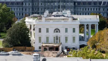 Ndërtimi i sallës së ballove në Shtëpinë e Bardhë/ Veprimet e Trump, reagojnë demokratët: Simbol i largimit të republikanëve nga shqetësimet