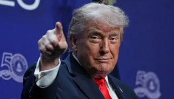 “Ndoshta është më mirë të mos bëjmë marrëveshje me Iranin”, Trump: Mundet thjeshtë t’i shkatërrojmë ata nëse nuk…