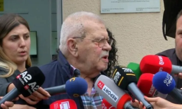 Në Administrative për të mbështetur Veliajn, aktori Robert Ndrenika për kryebashkiakun: Djalë i rritur me probleme, nuk i kuptoj akuzat për të