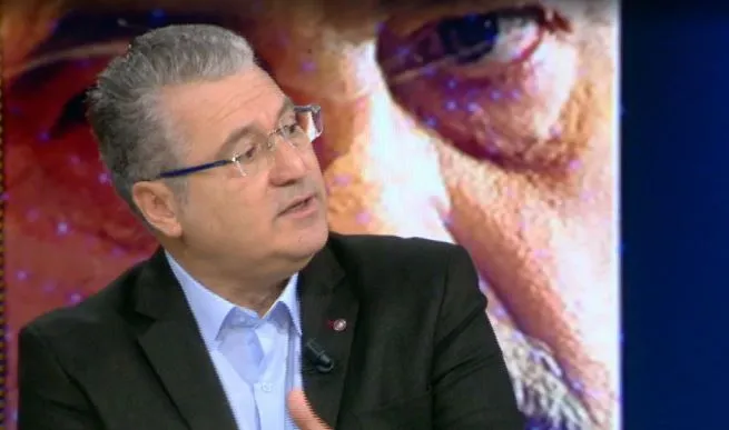 “Në fund të ‘95′, Berisha tentoi të merrte PS”/ Minxhozi: Servet Pëllumbi mbajti në këmbë partinë në vitet më të…
