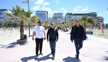 Në prag të nisjes së sezonit turistik veror, Balla vëzhgime në zonën bregdetare të Qerretit