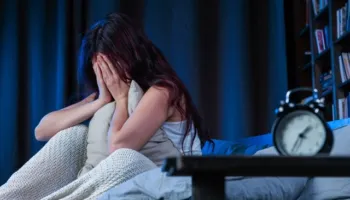 Nëse keni probleme me gjumin, provoni ta hani vetëm 2 kokrra nga ky frut