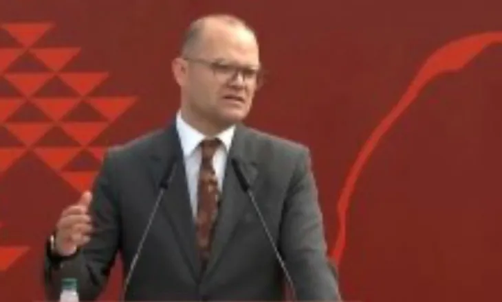 Nga helmimi masiv tek braktisja institucionale/ Kalaja: Kruja sot pa lavdi!