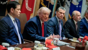 Nga Ngushtica e Hormuzit te uraniumi i pasuruar iranian, çfarë po diskuton Trump me bashkëpunëtorët e tij më të afërt në takimin e mbledhur në Shtëpinë e Bardhë?