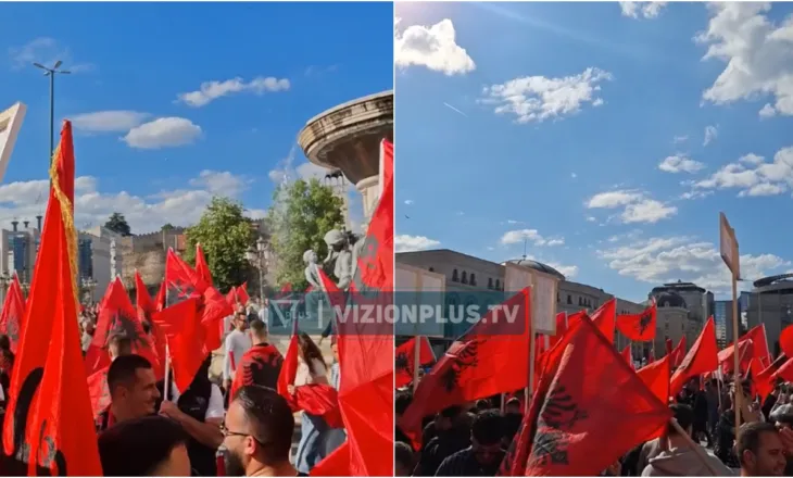 Nis protesta e studentëve shqiptarë në Shkup për mbrojtjen e gjuhës shqipe, një pjesë e të rinjve ndalohen në kufi