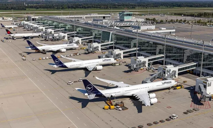 Një dron fluturon pranë zonës së operimit në Aeroportin e Mynihut, pezullohen përkohësisht fluturimet