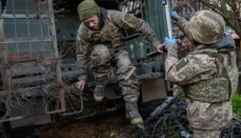 Një nga zonat më të fortifikuara në Ukrainë po bie, Rusia vijon të përparojë në territoret ukrainase