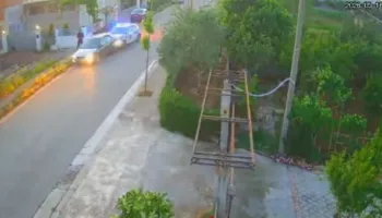 Një tjetër shofer me shpejtësi dhe i dehur në timon, momenti kur përplas patrullën e policisë në zonën e ish-Kënetës