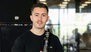 Njihej si instrumentist, 25-vjeçari arrestohet në flagrancë për trafik të armëve të zjarrit