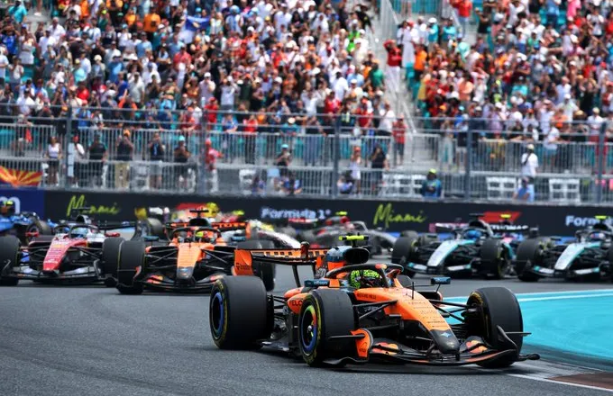 Norris fiton garën Sprint në pistën ku triumfoi për herë të parë