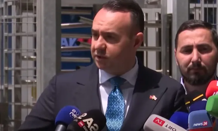 “Nuk di të kem shpifur për ndonjë gjë”, deputeti Klevis Balliu pas daljes nga GJKKO: Ai që më denoncoi nuk u paraqit