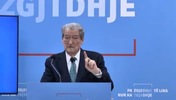 “Nuk do letra të vdekura”/ Berisha, konferencë: Hija e zezë e Ramës dhe Lubi Ballukut në çdo rresht të raportit të PE